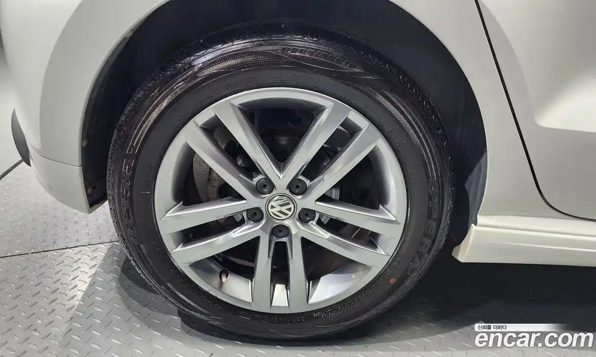 Volkswagen Polo 2016 1.4 Автомат в Москве № 169059, фото 17