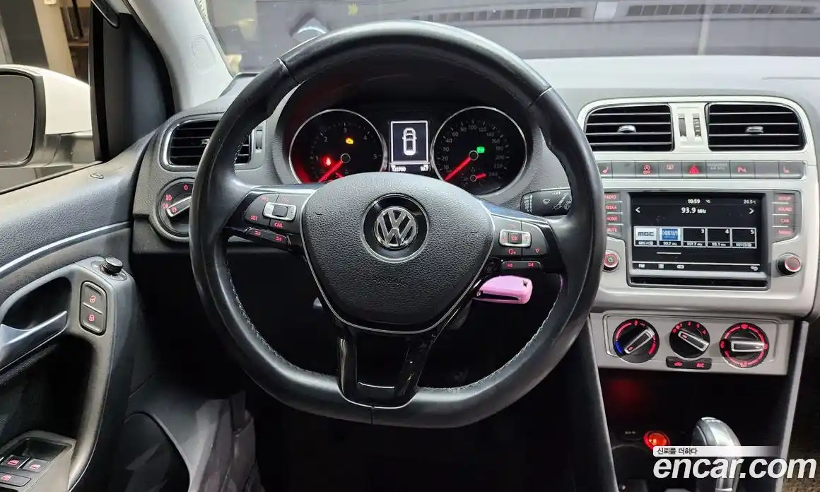 Volkswagen Polo 2016 1.4 Автомат в Москве № 169059, фото 7