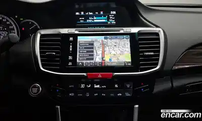 Honda Accord 2017 2.4 Автомат в Москве № 170477, миниатюра 11