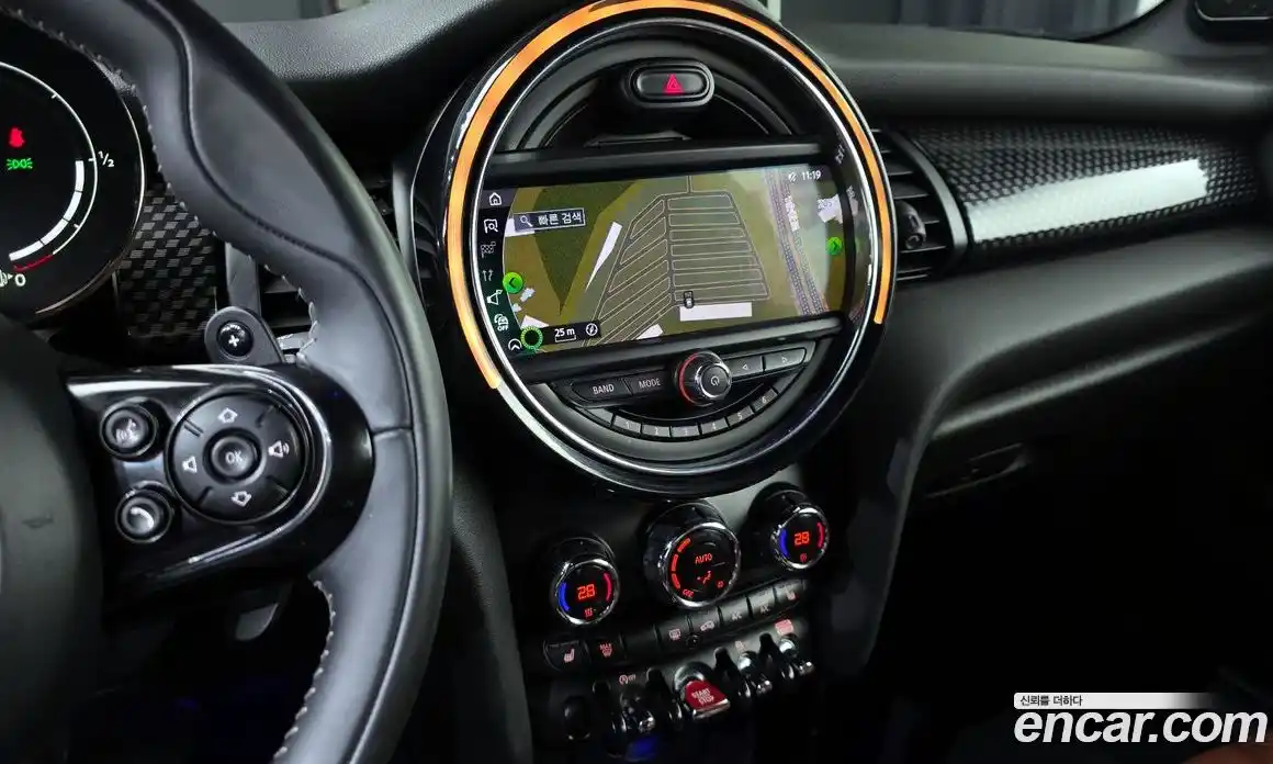 Mini Cooper Convertible 2021 2.0 Автомат в Москве № 172358, фото 3