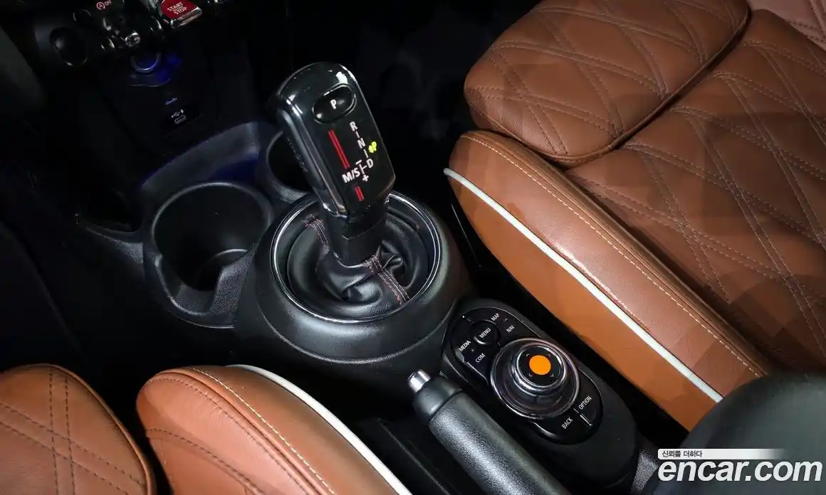 Mini Cooper Convertible 2021 2.0 Автомат в Москве № 172358, фото 6