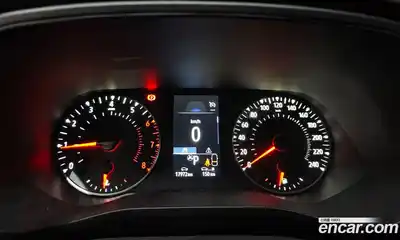 Renault XM3 2023 1.6 Автомат в Москве № 176749, миниатюра 3