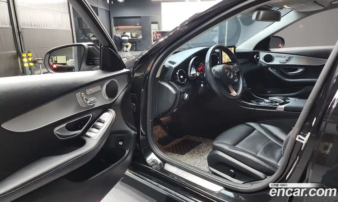 Mercedes-Benz C-Class 2017 2.0 Автомат в Москве № 178108, фото 14