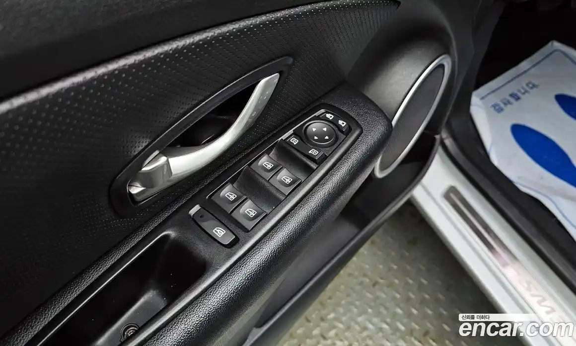 Renault SM3 2018 1.6 Автомат в Москве № 178608, фото 12