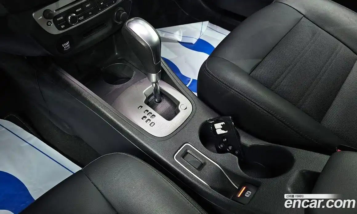 Renault SM3 2018 1.6 Автомат в Москве № 178608, фото 13