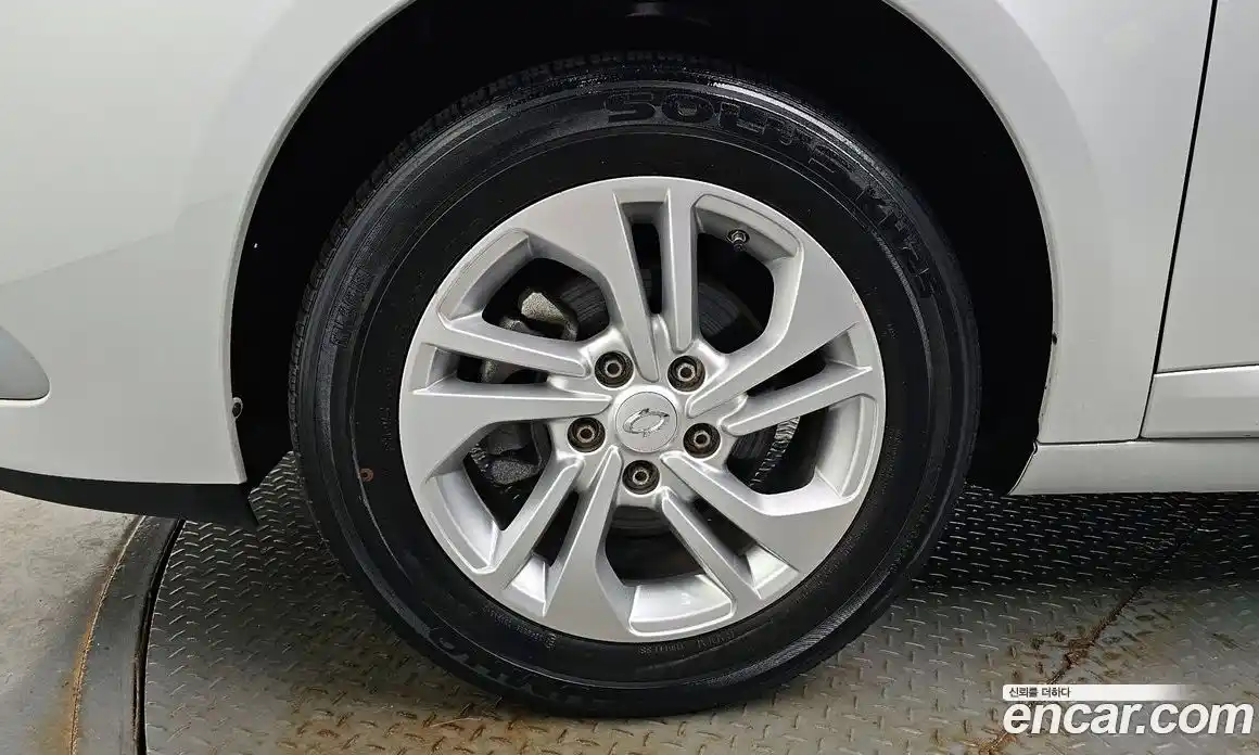 Renault SM3 2018 1.6 Автомат в Москве № 178608, фото 19