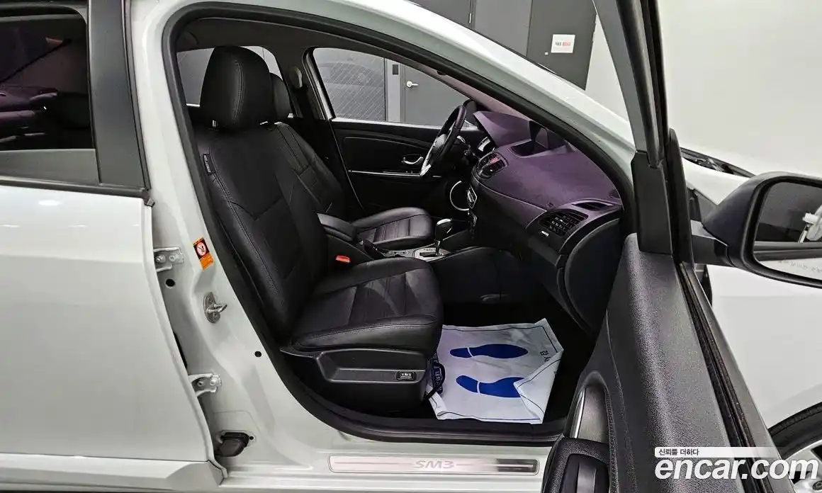 Renault SM3 2018 1.6 Автомат в Москве № 178608, фото 3