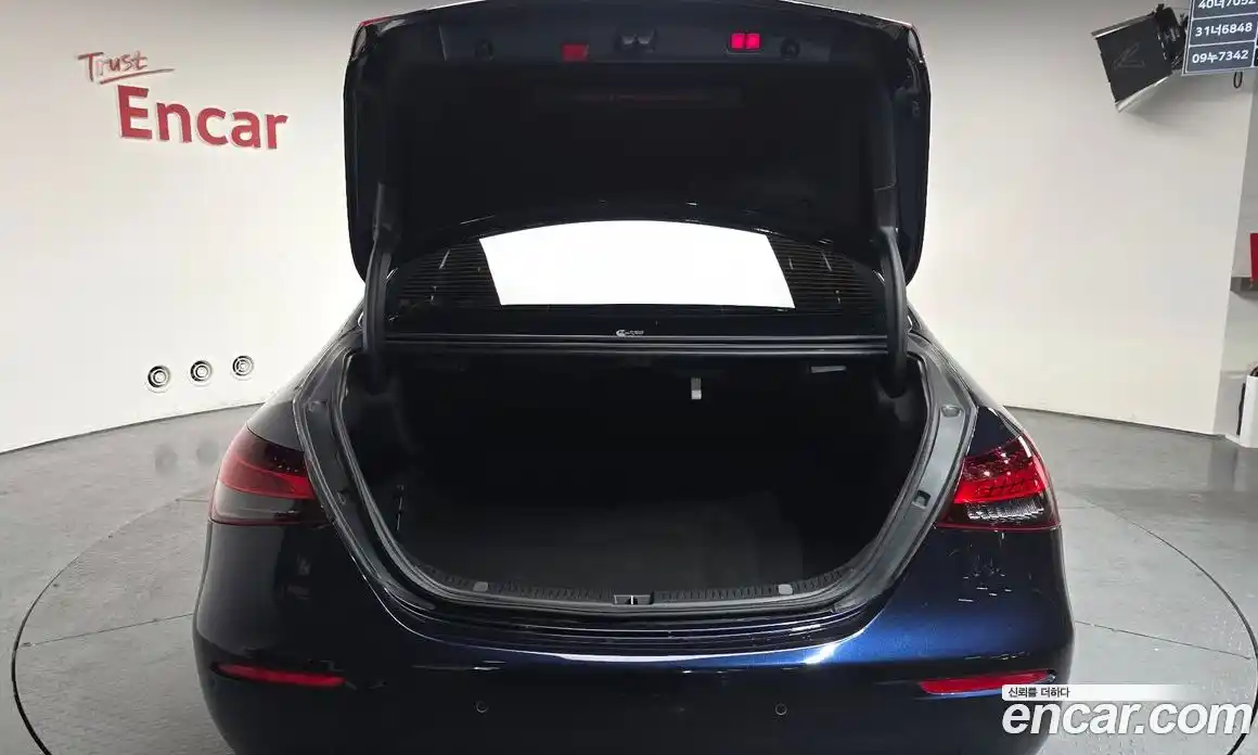 Mercedes-Benz E-Class 2022 2.0 Автомат в Москве № 179872, фото 12