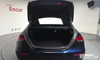 Mercedes-Benz E-Class 2022 2.0 Автомат в Москве № 179872, миниатюра 12