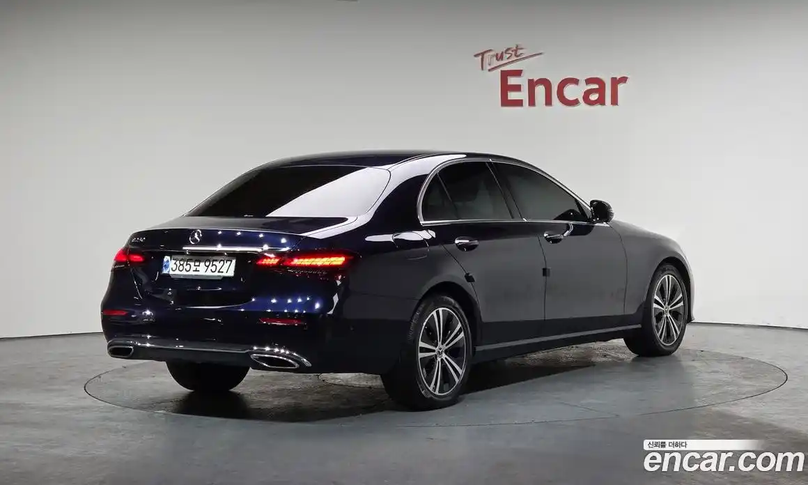 Mercedes-Benz E-Class 2022 2.0 Автомат в Москве № 179872, фото 17