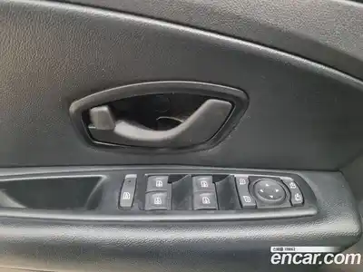 Renault SM3 2015 1.6 Автомат в Москве № 186151, миниатюра 11