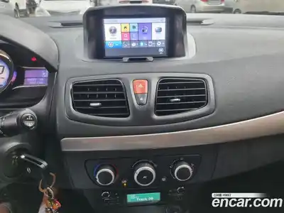 Renault SM3 2015 1.6 Автомат в Москве № 186151, миниатюра 10