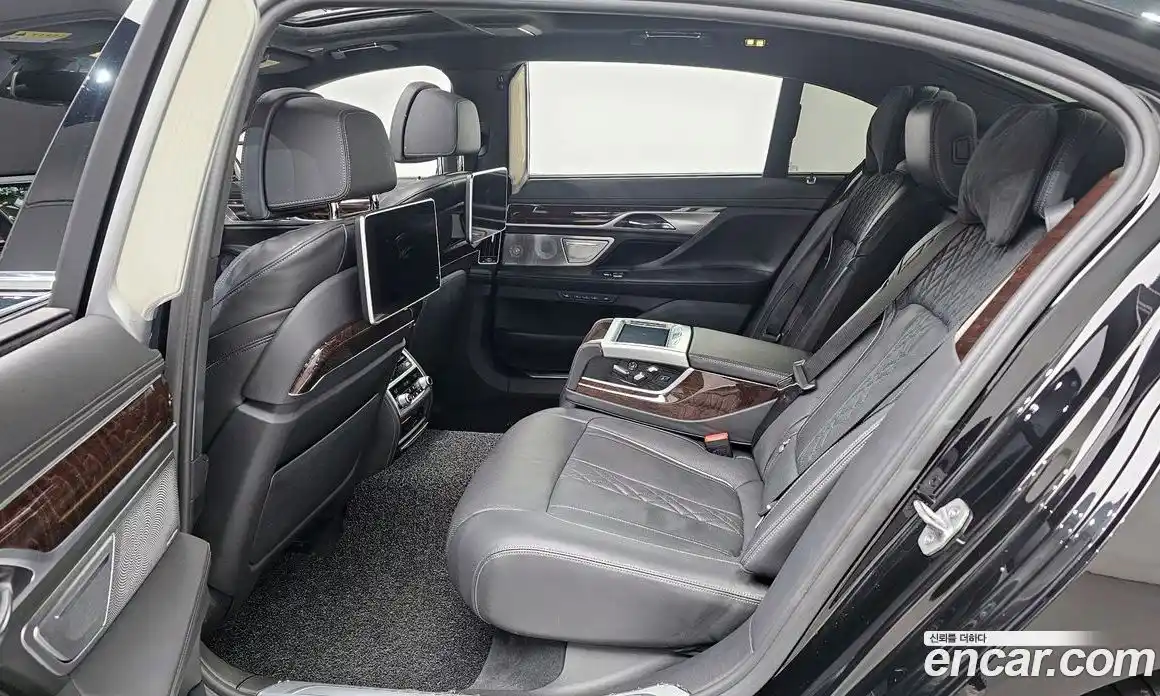 BMW 7-Series 2018 4.4 Автомат в Москве № 188606, фото 14