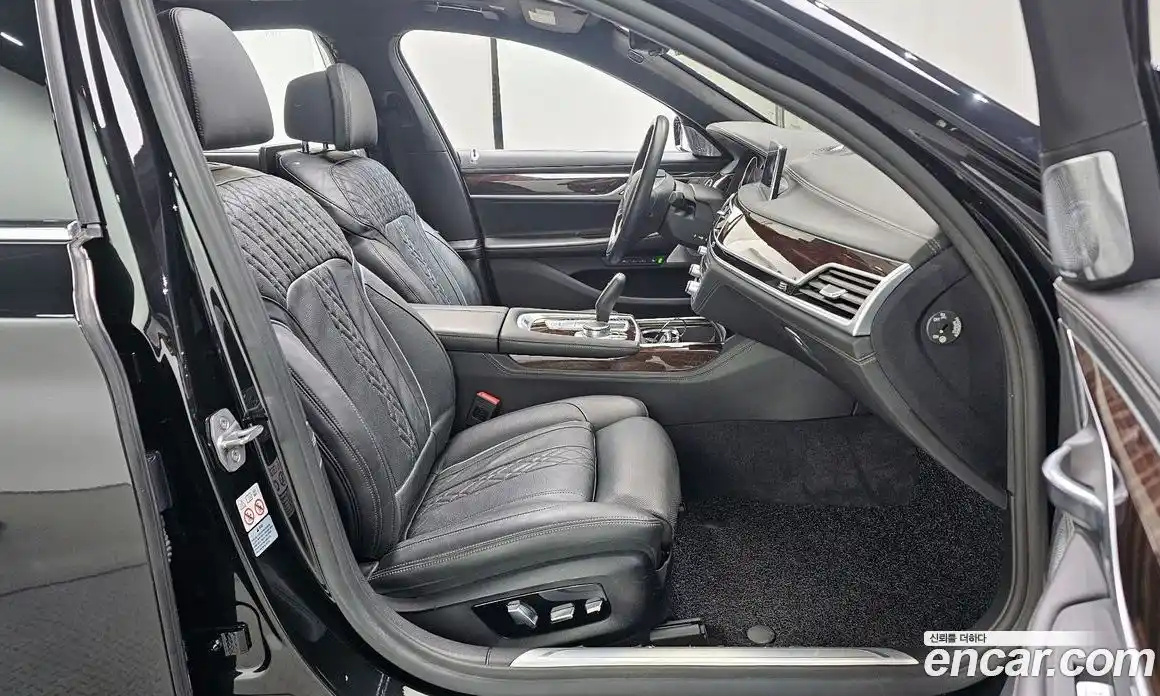 BMW 7-Series 2018 4.4 Автомат в Москве № 188606, фото 4