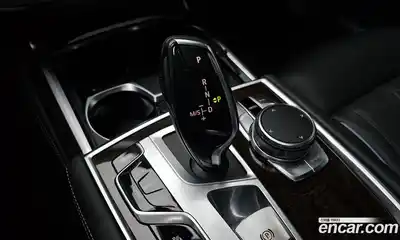 BMW 7-Series 2018 4.4 Автомат в Москве № 188606, миниатюра 10