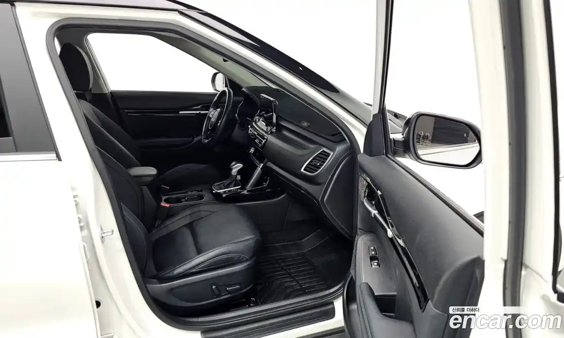 Kia Seltos 2022 1.6 Автомат в Москве № 19379, фото 20