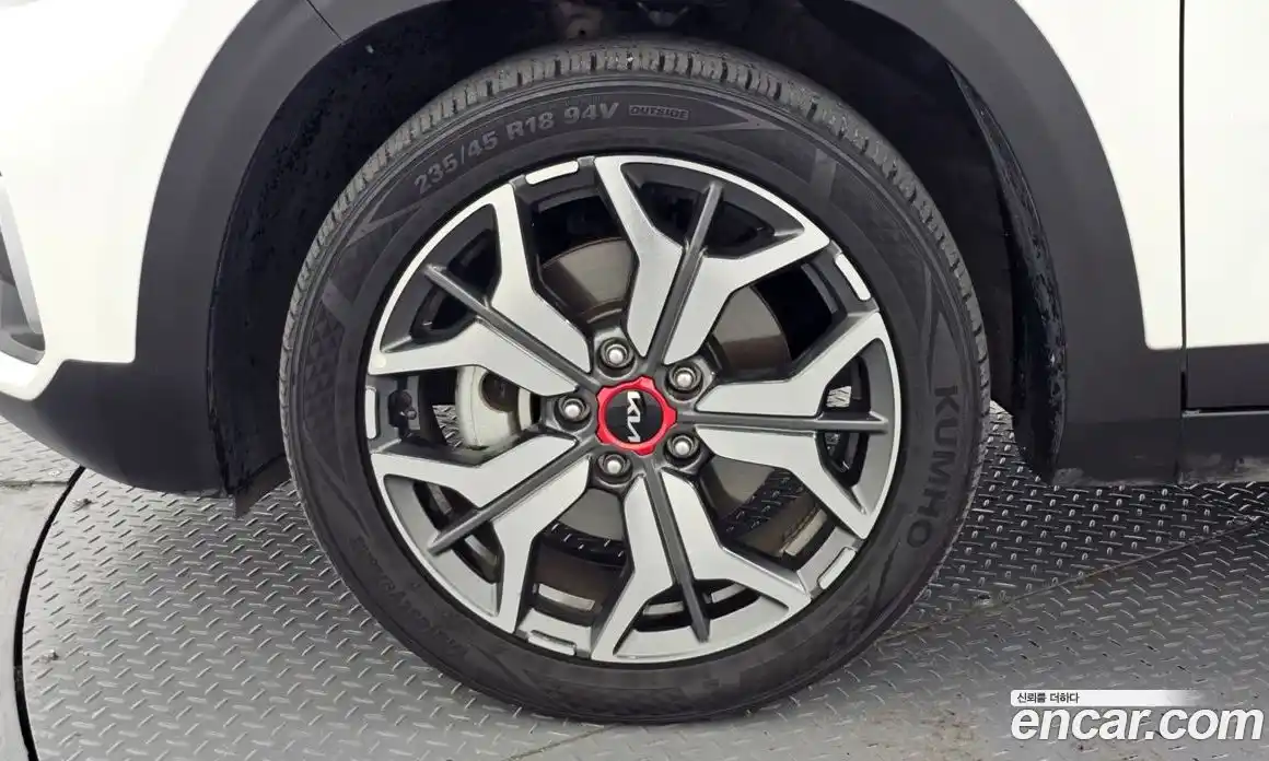 Kia Seltos 2022 1.6 Автомат в Москве № 19379, фото 4