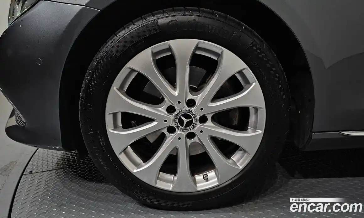 Mercedes-Benz E-Class 2017 1.9 Автомат в Москве № 194497, фото 17