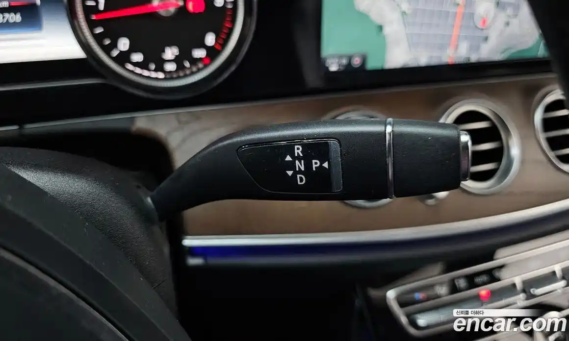 Mercedes-Benz E-Class 2017 1.9 Автомат в Москве № 194497, фото 18