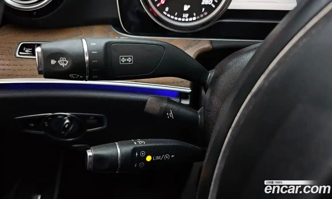 Mercedes-Benz E-Class 2017 1.9 Автомат в Москве № 194497, фото 19