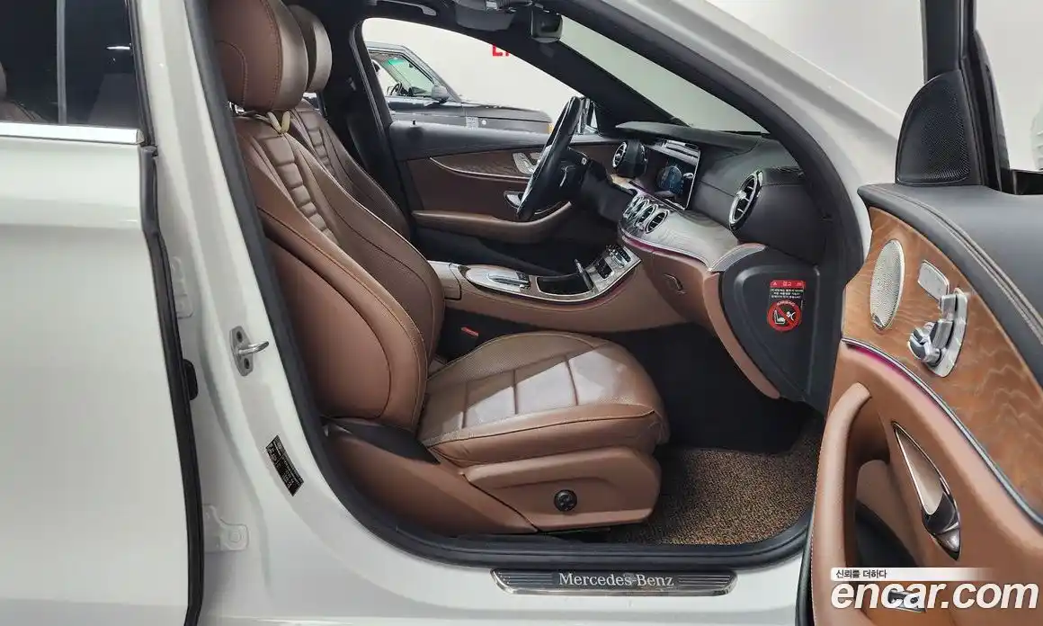 Mercedes-Benz E-Class 2021 2.0 Автомат в Москве № 194970, фото 11