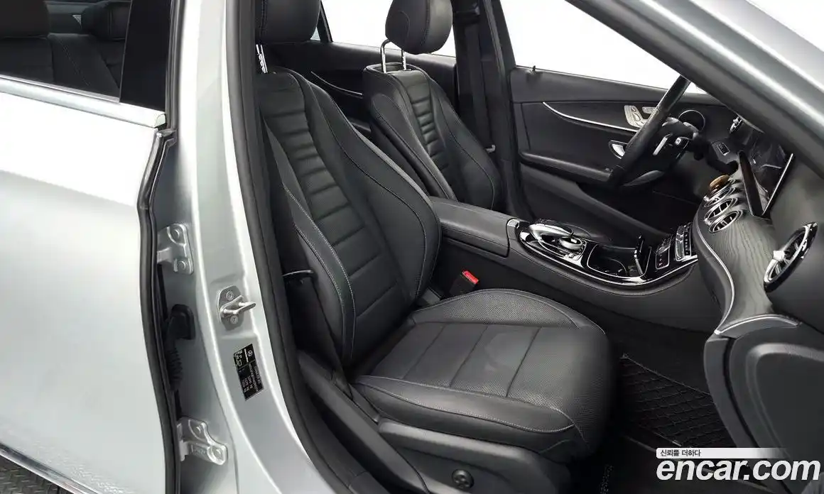 Mercedes-Benz E-Class 2017 2.0 Автомат в Москве № 195065, фото 19