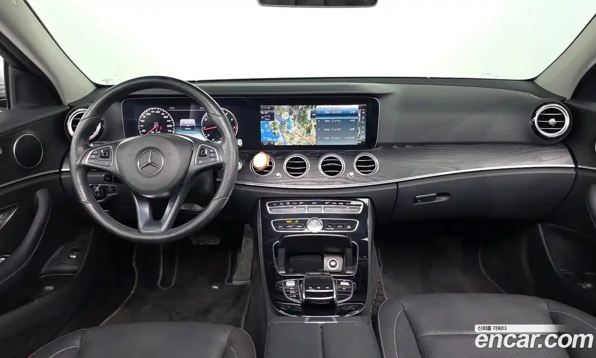 Mercedes-Benz E-Class 2017 2.0 Автомат в Москве № 195065, фото 4