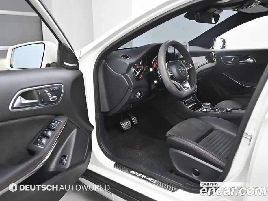 Mercedes-Benz GLA-Class 2018 2.0 Автомат в Москве № 195184, фото 11