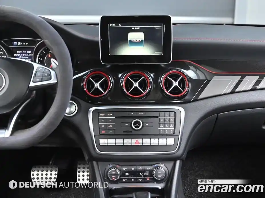 Mercedes-Benz GLA-Class 2018 2.0 Автомат в Москве № 195184, фото 14