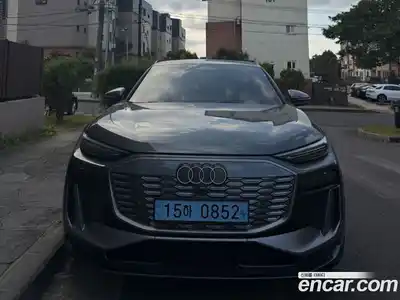 Audi Q6 e-tron 2025 Автомат в Москве № 195449, миниатюра 3