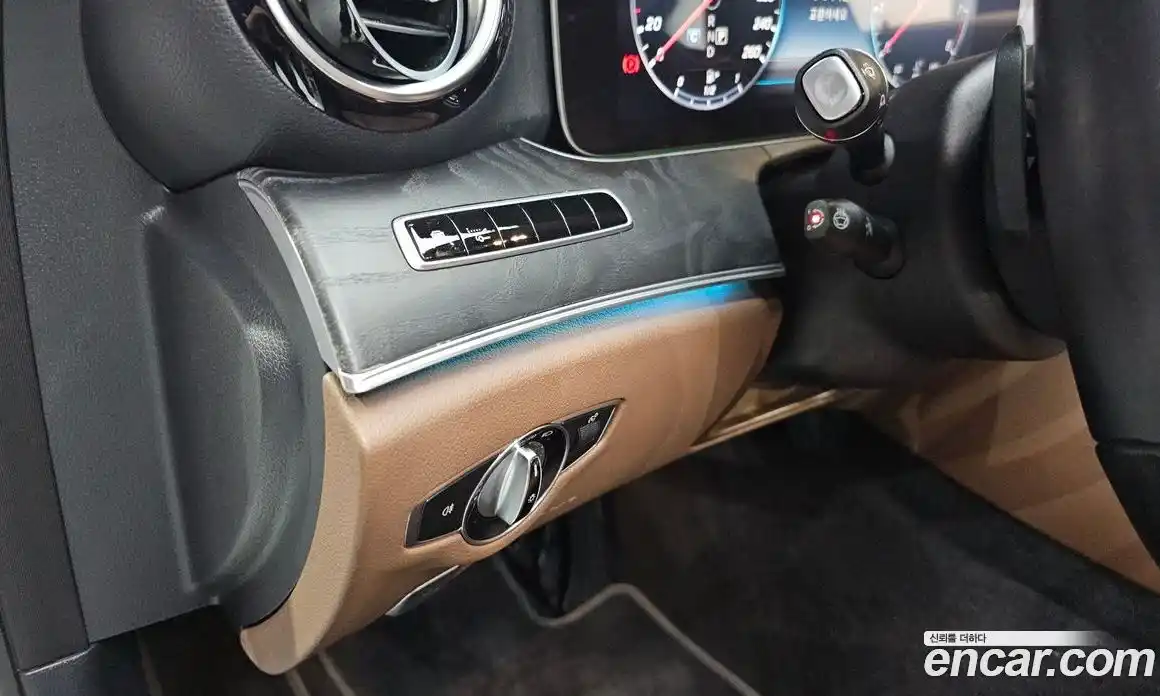 Mercedes-Benz E-Class 2019 2.0 Автомат в Москве № 195653, фото 16