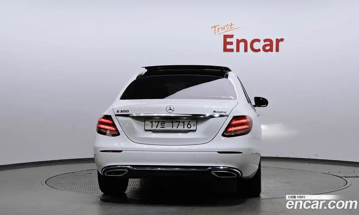 Mercedes-Benz E-Class 2019 2.0 Автомат в Москве № 195653, фото 4