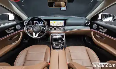 Mercedes-Benz E-Class 2019 2.0 Автомат в Москве № 195653, миниатюра 7