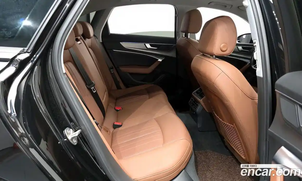 Audi A6 2021 2.0 Автомат в Москве № 196258, фото 12