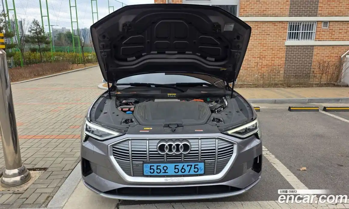 Audi e-tron 2020 Автомат в Москве № 196571, фото 17