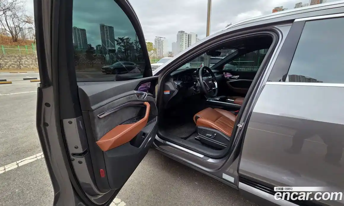 Audi e-tron 2020 Автомат в Москве № 196571, фото 19