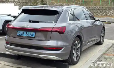Audi e-tron 2020 Автомат в Москве № 196571, миниатюра 5