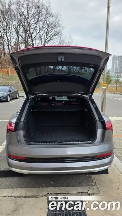 Audi e-tron 2020 Автомат в Москве № 196571, миниатюра 9