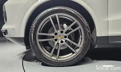 Porsche Cayenne 2021 3.0 Автомат в Москве № 197329, миниатюра 4