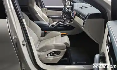 Porsche Cayenne 2021 3.0 Автомат в Москве № 197329, миниатюра 5