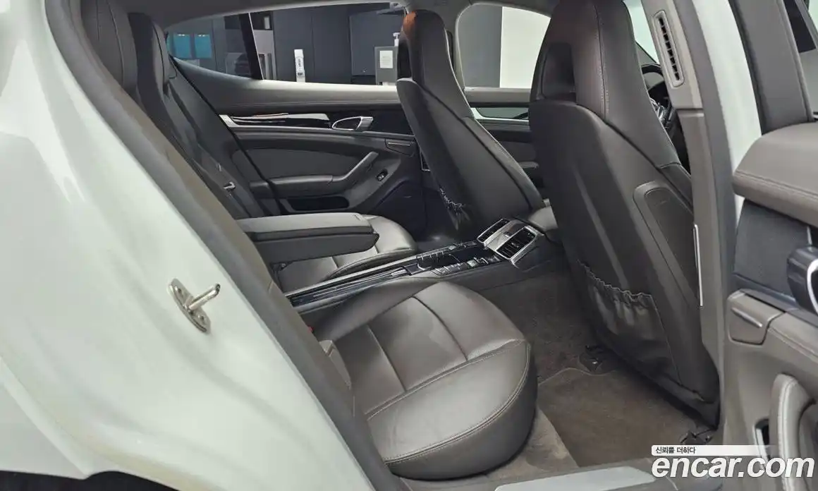 Porsche Panamera 2016 3.6 Автомат в Москве № 197590, фото 11