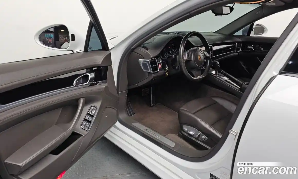 Porsche Panamera 2016 3.6 Автомат в Москве № 197590, фото 14