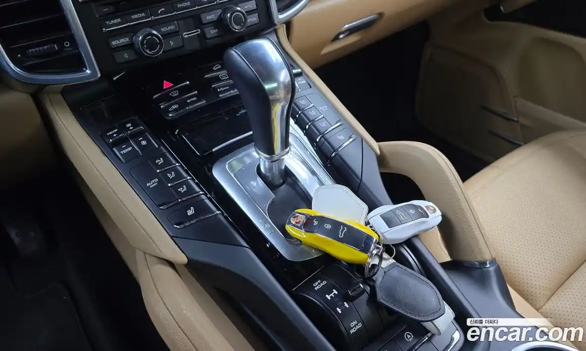 Porsche Cayenne 2015 3.0 Автомат в Москве № 197700, фото 9