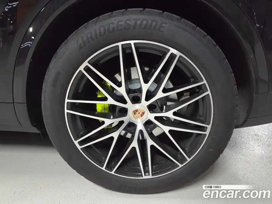 Porsche Cayenne 2025 3.0 Автомат в Москве № 197855, фото 19