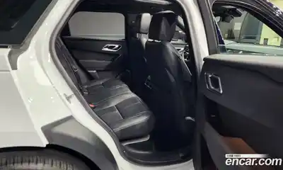 Land Rover Range-Rover Velar 2025 2.0 Автомат в Москве № 198060, миниатюра 4