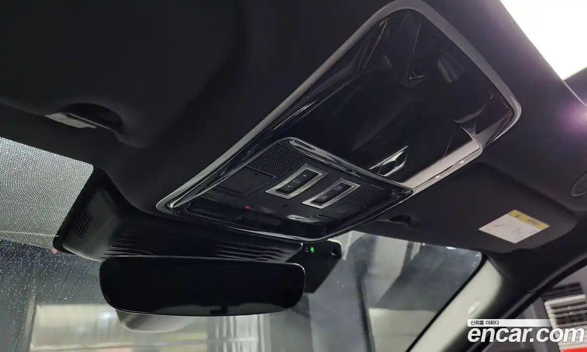 Land Rover Range-Rover Velar 2025 2.0 Автомат в Москве № 198060, фото 7