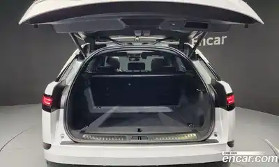 Land Rover Range-Rover Velar 2025 2.0 Автомат в Москве № 198060, миниатюра 8