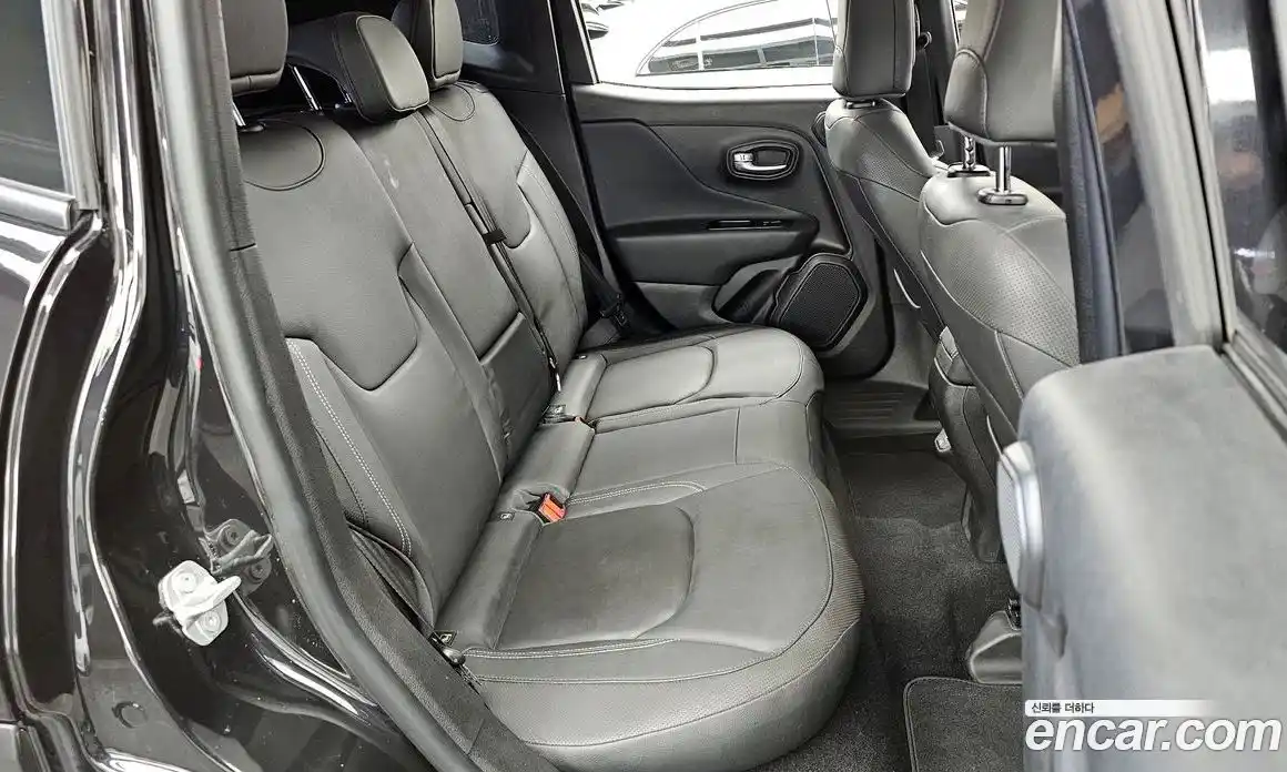 Jeep Renegade 2019 2.0 Автомат в Москве № 199468, фото 8