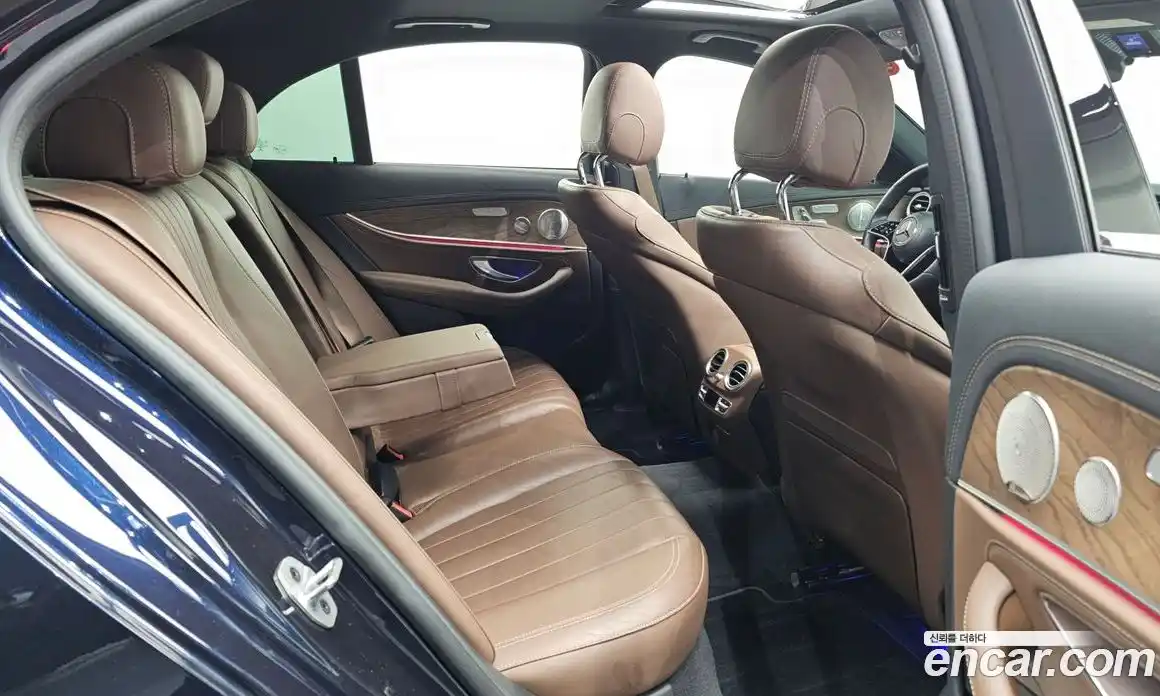 Mercedes-Benz E-Class 2023 2.0 Автомат в Москве № 204742, фото 14