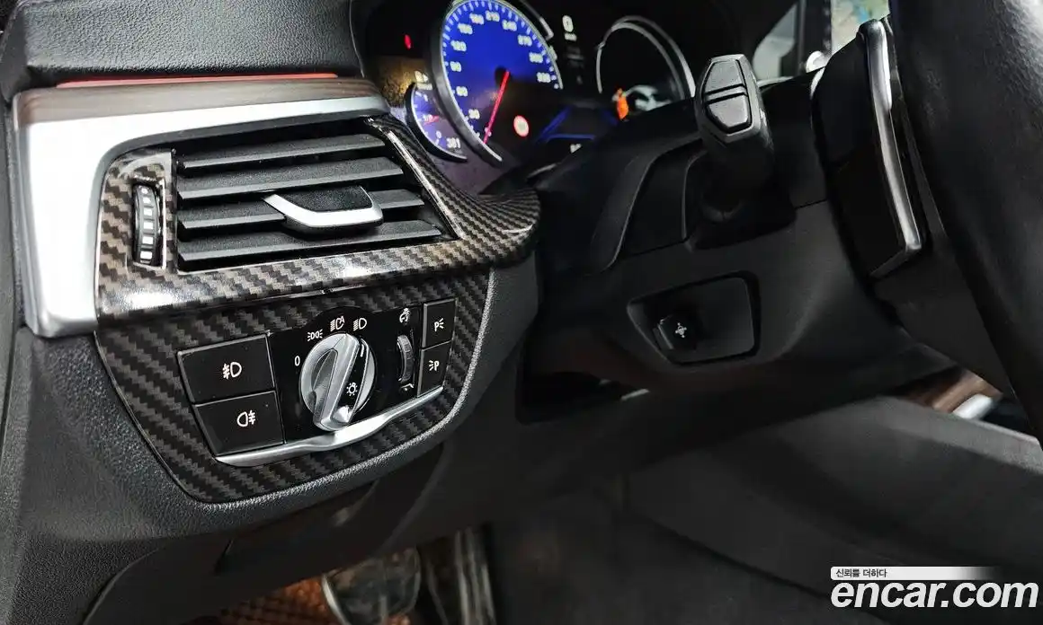 BMW 5-Series 2017 2.0 Автомат в Москве № 211783, фото 3